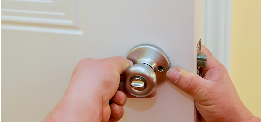 After-hours Locksmith For Lock And Key Installation in Pine Hills, FL